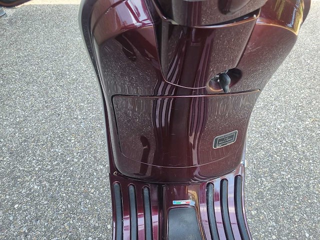 Vespa - vie della moda - brommer - afbeelding 2 van  10