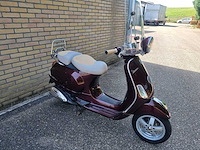 Vespa - vie della moda - brommer - afbeelding 6 van  10
