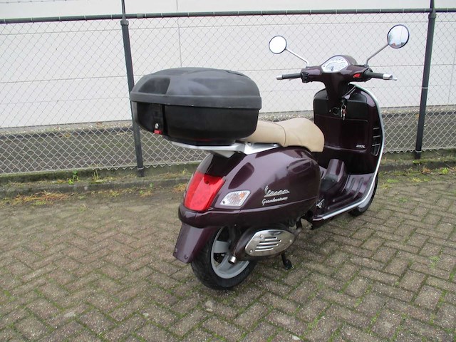 Vespa 200 l granturismo - motorscooter - motorfiets - afbeelding 10 van  12
