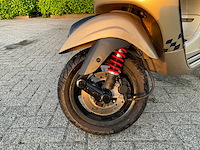 Vespa bromscooter lx 50 4t scooter - afbeelding 2 van  21