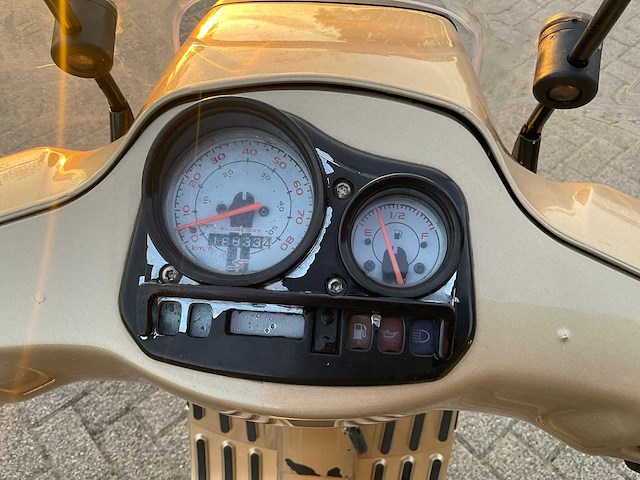 Vespa bromscooter lx 50 4t scooter - afbeelding 10 van  21