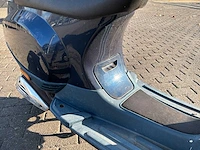 Vespa bromscooter lx 50 4t scooter - afbeelding 10 van  26