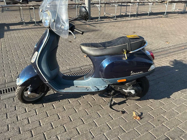 Vespa bromscooter lx 50 4t scooter - afbeelding 11 van  26