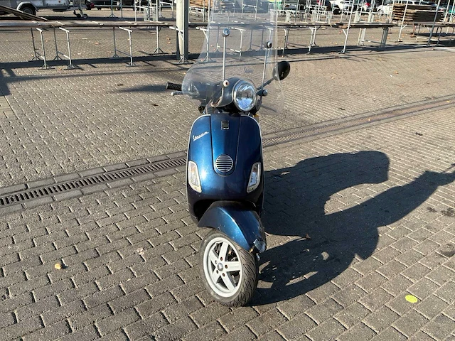 Vespa bromscooter lx 50 4t scooter - afbeelding 24 van  26