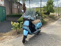 Vespa bromscooter lx 50 4t scooter - afbeelding 1 van  9
