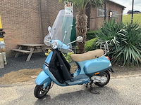 Vespa bromscooter lx 50 4t scooter - afbeelding 2 van  9
