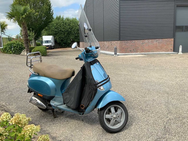 Vespa bromscooter lx 50 4t scooter - afbeelding 4 van  9