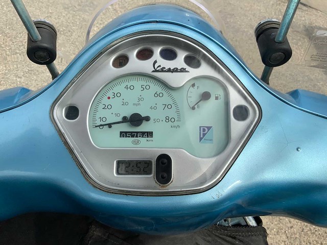 Vespa bromscooter lx 50 4t scooter - afbeelding 5 van  9