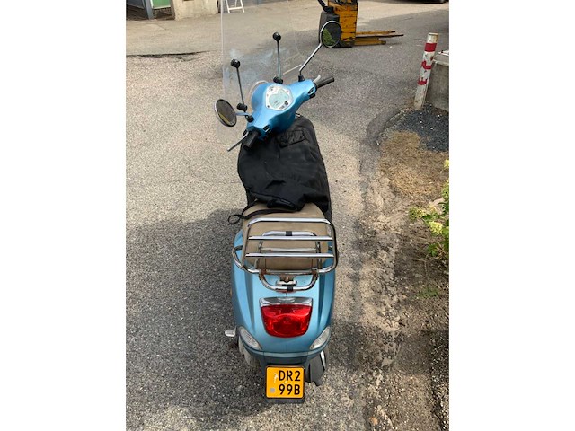 Vespa bromscooter lx 50 4t scooter - afbeelding 6 van  9