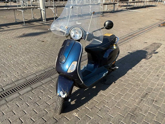 Vespa bromscooter lx 50 4t scooter - afbeelding 1 van  26