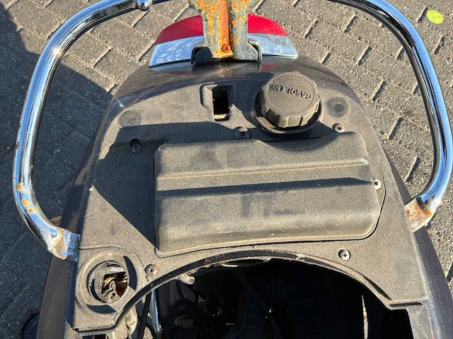 Vespa bromscooter lx 50 4t scooter - afbeelding 15 van  26