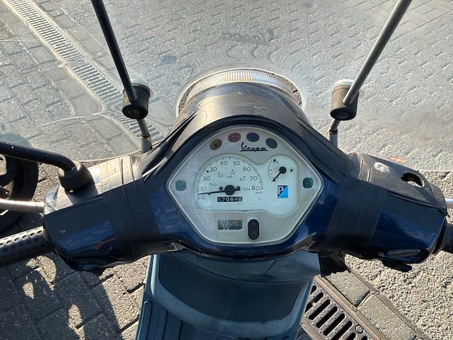 Vespa bromscooter lx 50 4t scooter - afbeelding 19 van  26
