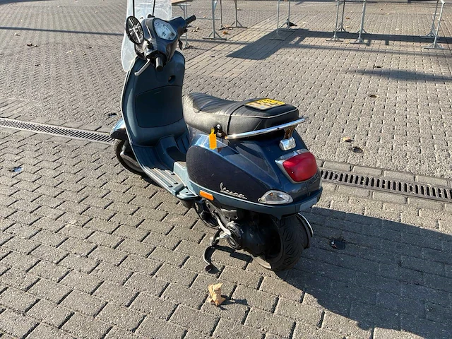 Vespa bromscooter lx 50 4t scooter - afbeelding 20 van  26
