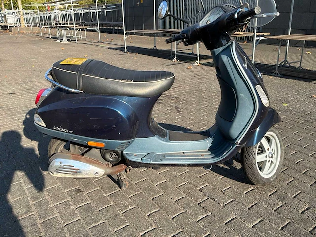 Vespa bromscooter lx 50 4t scooter - afbeelding 22 van  26
