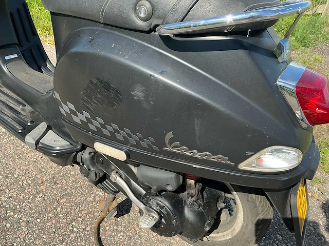 Vespa bromscooter lx 50 4t scooter - afbeelding 11 van  18