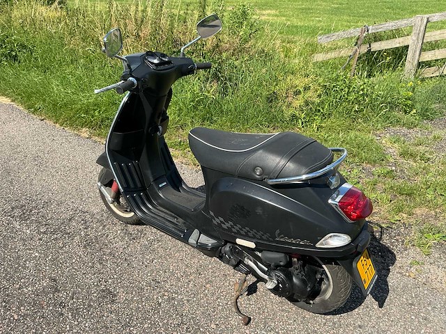 Vespa bromscooter lx 50 4t scooter - afbeelding 3 van  18