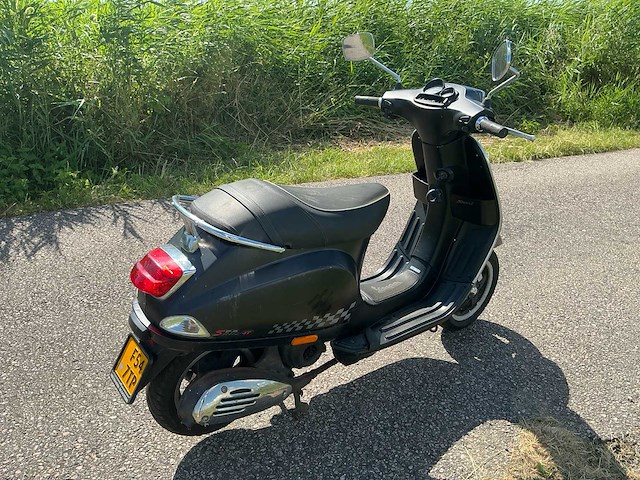Vespa bromscooter lx 50 4t scooter - afbeelding 5 van  18
