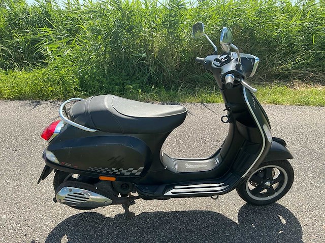 Vespa bromscooter lx 50 4t scooter - afbeelding 6 van  18
