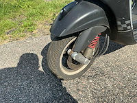 Vespa bromscooter lx 50 4t scooter - afbeelding 9 van  18