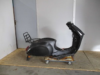 Vespa frame restant! - snorscooter - scooter - afbeelding 4 van  7