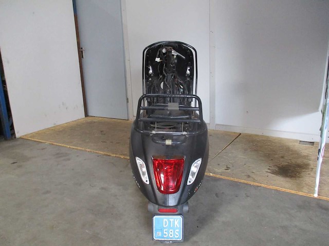 Vespa frame restant! - snorscooter - scooter - afbeelding 7 van  8