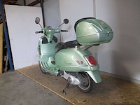 Vespa gt 200l - motorscooter - granturismo liquid cooled - motorcycle - afbeelding 2 van  11