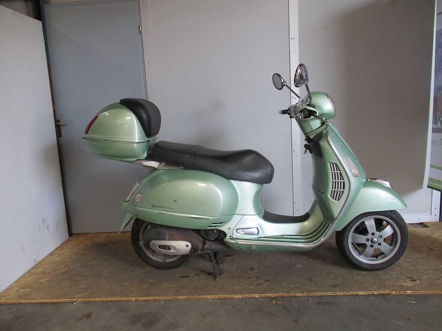 Vespa gt 200l - motorscooter - granturismo liquid cooled - motorcycle - afbeelding 8 van  11
