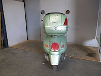Vespa gt 200l - motorscooter - granturismo liquid cooled - motorcycle - afbeelding 10 van  11