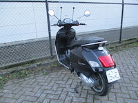 Vespa gts - super motorscooter - 125ie - motorfiets - afbeelding 2 van  11
