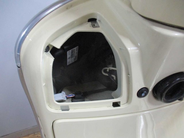 Vespa gts 125 - motorscooter - motorfiets - afbeelding 3 van  12