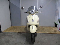 Vespa gts 125 - motorscooter - motorfiets - afbeelding 6 van  12