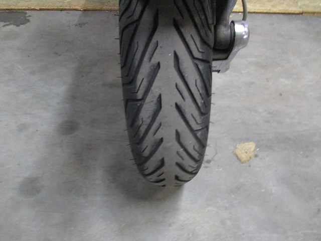 Vespa gts 125 - motorscooter - motorfiets - afbeelding 7 van  12