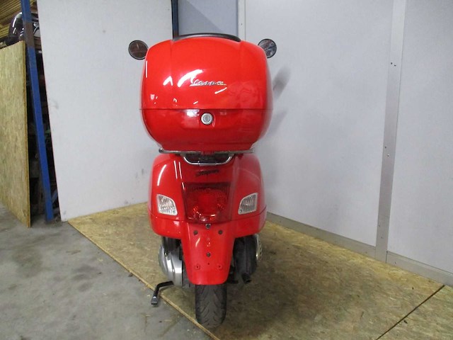 Vespa gts 125 - motorscooter - motorfiets - afbeelding 10 van  11