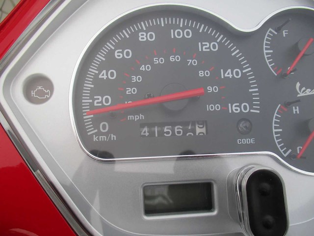 Vespa gts 125 ie - motorscooter - motorfiets - afbeelding 3 van  11