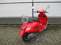 Vespa gts 125 ie - motorscooter - motorfiets - afbeelding 9 van  11