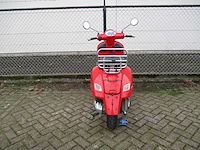 Vespa gts 125 ie - motorscooter - motorfiets - afbeelding 10 van  11