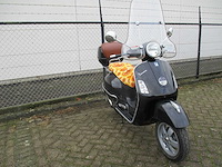 Vespa gts 250 ie - motorscooter - 4t injectie - motorfiets - afbeelding 7 van  11