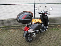 Vespa gts 250 ie - motorscooter - 4t injectie - motorfiets - afbeelding 9 van  11