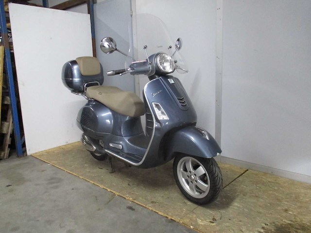 Vespa gts 250ie - motorscooter - liguid cooled - motorcycle - afbeelding 8 van  12