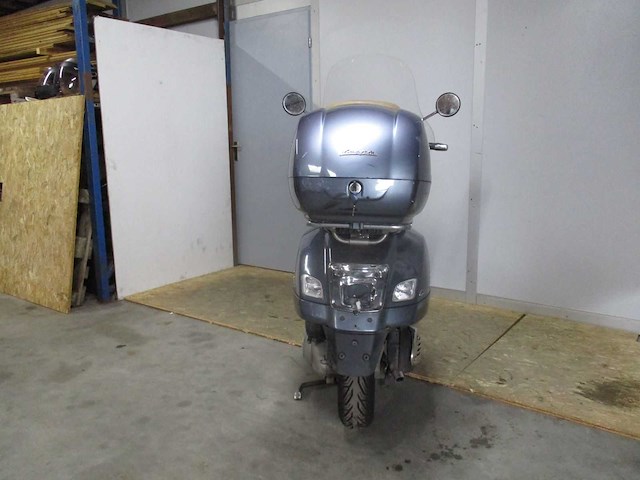 Vespa gts 250ie - motorscooter - liguid cooled - motorcycle - afbeelding 12 van  12