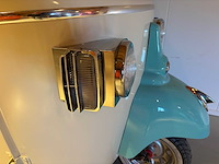 Vespa (look) - ape - ice cream - foodtruck - afbeelding 7 van  24