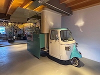 Vespa (look) - ape - ice cream - foodtruck - afbeelding 13 van  24