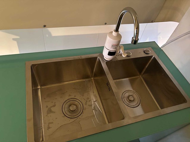 Vespa (look) - ape - ice cream - foodtruck - afbeelding 15 van  24