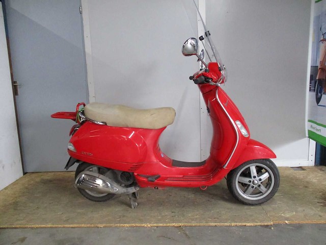 Vespa lx 125 - motorscooter - motorcycle - afbeelding 7 van  10