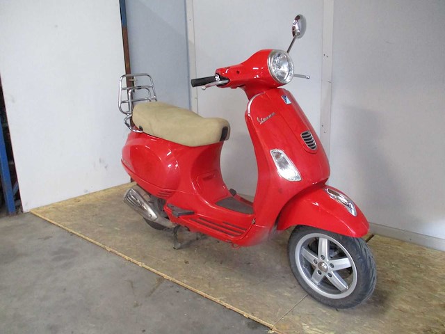 Vespa lx 125 3 valve ie - motorscooter - motorcycle - afbeelding 7 van  11