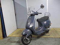 Vespa lx 50 - bromscooter - roma - scooter - afbeelding 4 van  11