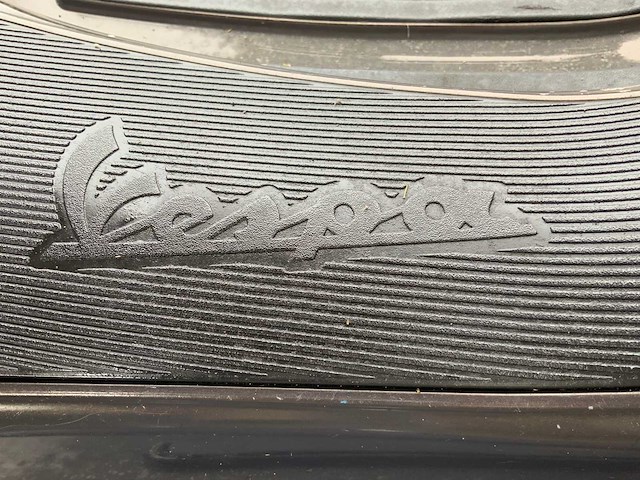 Vespa lx50 scooter - afbeelding 7 van  9