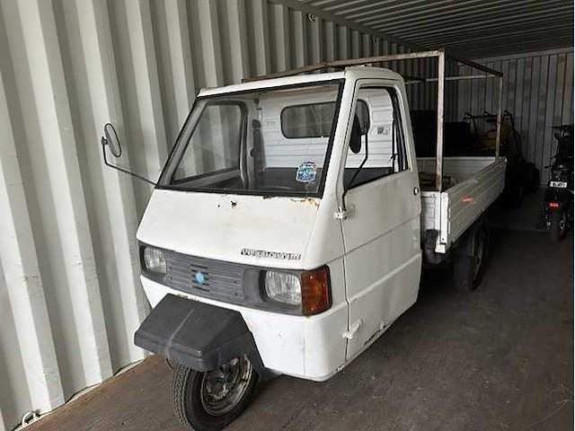 Vespa piaggio ape - afbeelding 1 van  5