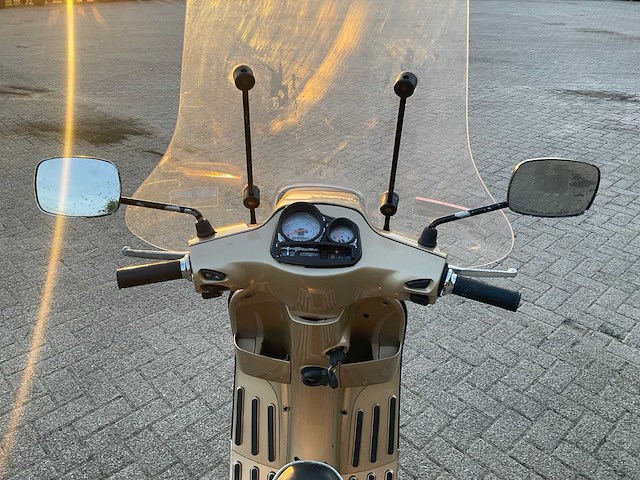 Vespa piaggio bromscooter lx 50 4t scooter - afbeelding 8 van  21