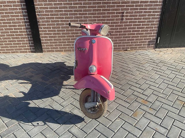 Vespa piaggio oldtimer scooter - afbeelding 8 van  15